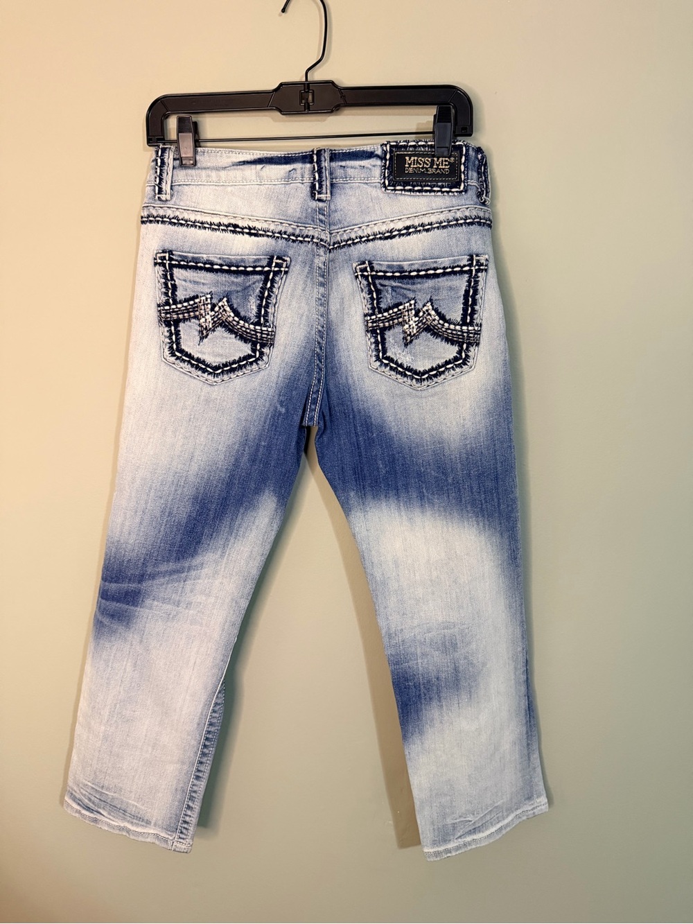 Gorgeous Vintage Y2K Miss Me Boyfriend Crop Jeans in Silver Creek Color 24-1/2”